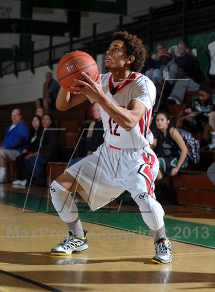 Thumbnail 2 in Compton vs. Redlands East Valley (Inland Empire Classic) photogallery.