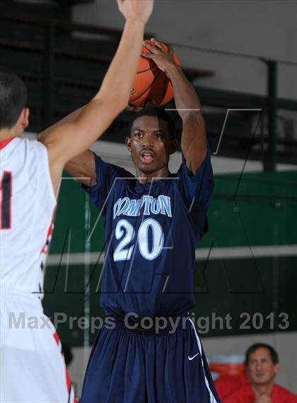 Thumbnail 2 in Compton vs. Redlands East Valley (Inland Empire Classic) photogallery.