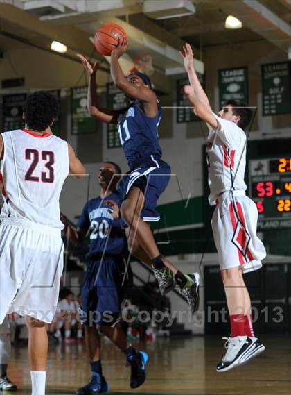 Thumbnail 3 in Compton vs. Redlands East Valley (Inland Empire Classic) photogallery.