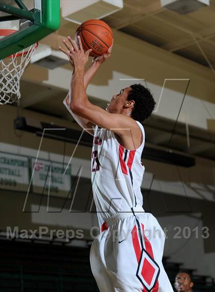 Thumbnail 1 in Compton vs. Redlands East Valley (Inland Empire Classic) photogallery.