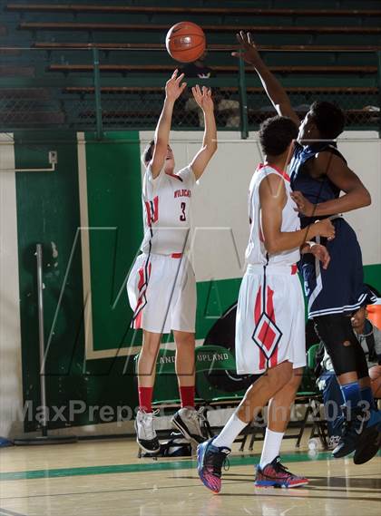 Thumbnail 2 in Compton vs. Redlands East Valley (Inland Empire Classic) photogallery.