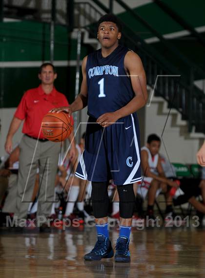 Thumbnail 2 in Compton vs. Redlands East Valley (Inland Empire Classic) photogallery.