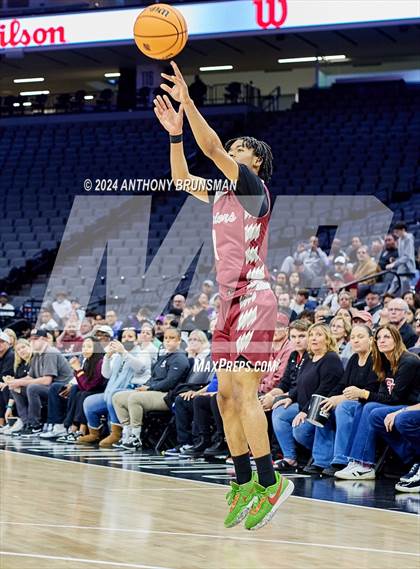 Thumbnail 1 in Bishop Alemany vs Santa Cruz (CIF State D3 Final) photogallery.