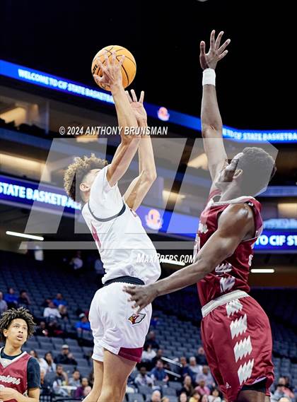 Thumbnail 1 in Bishop Alemany vs Santa Cruz (CIF State D3 Final) photogallery.
