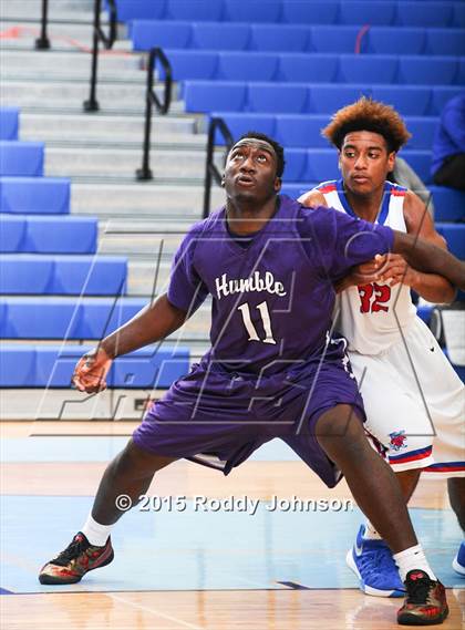 Thumbnail 2 in Dickinson vs. Humble (McDonald's Texas Invitational) photogallery.