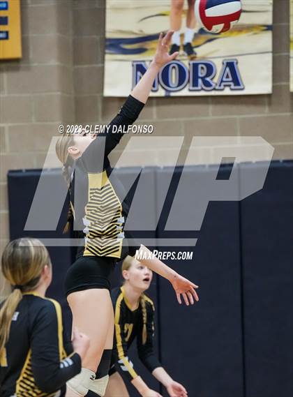 Thumbnail 2 in Monarch vs Dakota Ridge (Dakota Ridge Varsity Tournament) photogallery.