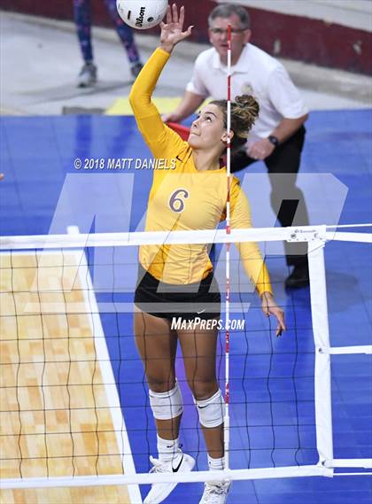 Thumbnail 2 in Windsor vs. Cherry Creek (CHSAA 5A Playoff) photogallery.