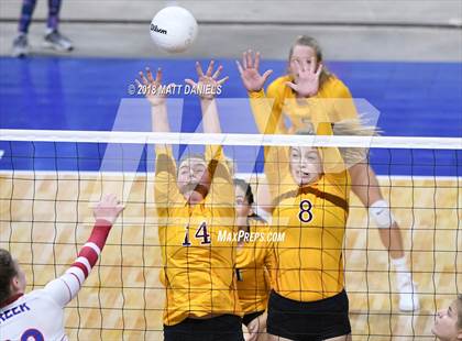 Thumbnail 2 in Windsor vs. Cherry Creek (CHSAA 5A Playoff) photogallery.