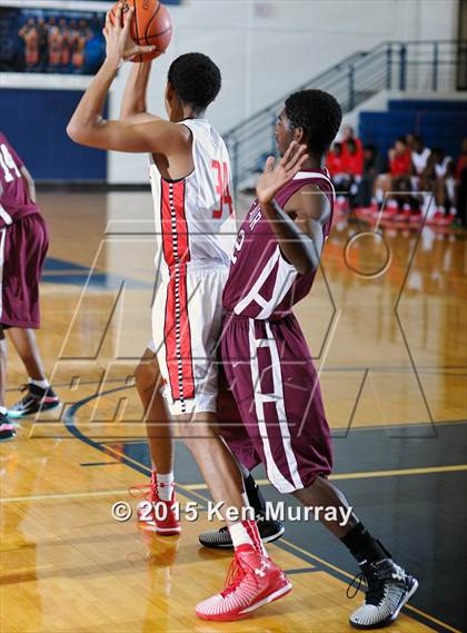 Thumbnail 1 in Fort Bend Travis vs Cy-Fair (Insperity Holiday Classic) photogallery.