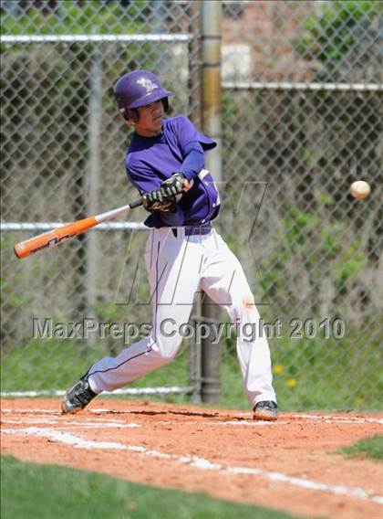 Thumbnail 3 in MIneola @ Islip photogallery.