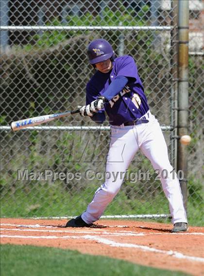 Thumbnail 2 in MIneola @ Islip photogallery.