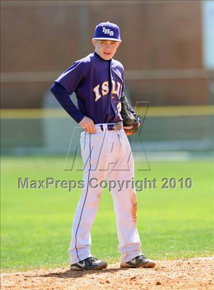 Thumbnail 2 in MIneola @ Islip photogallery.
