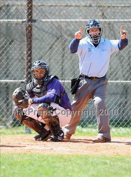 Thumbnail 1 in MIneola @ Islip photogallery.
