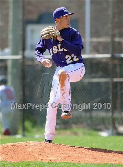 Thumbnail 3 in MIneola @ Islip photogallery.