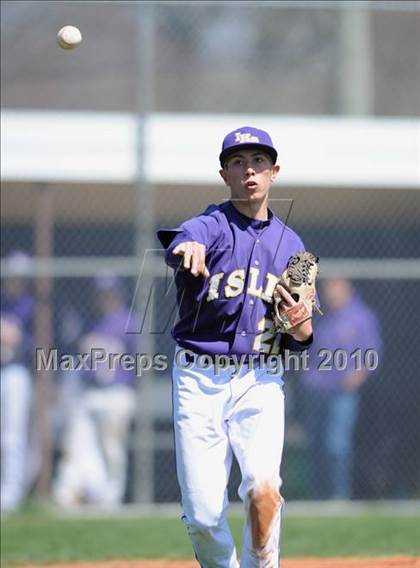 Thumbnail 2 in MIneola @ Islip photogallery.