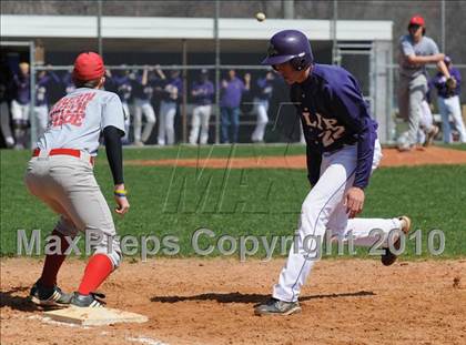 Thumbnail 3 in MIneola @ Islip photogallery.