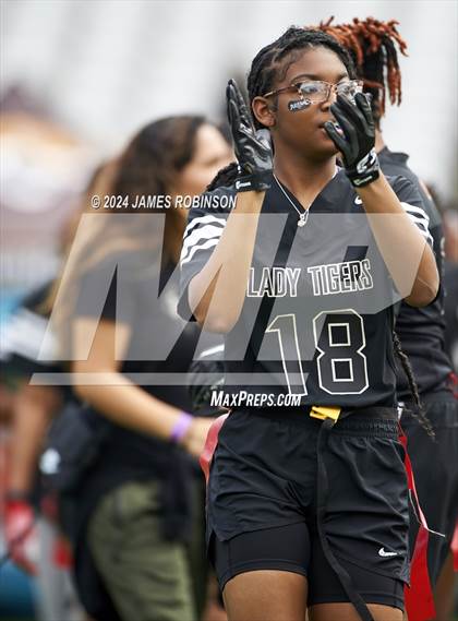Thumbnail 2 in Andrew Jackson vs Oakleaf  (Jaguars Preseason Classic) photogallery.