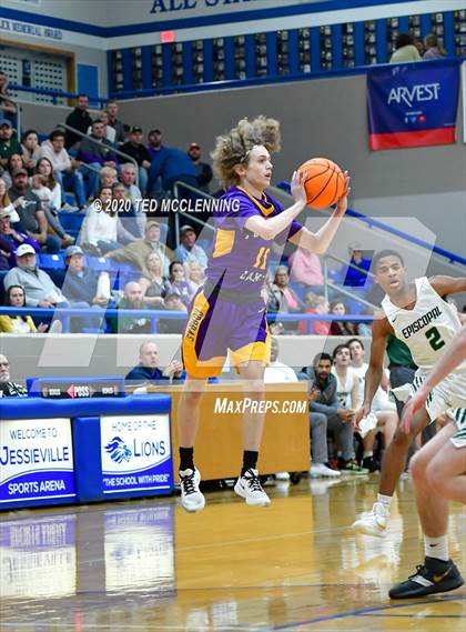 Thumbnail 3 in Episcopal vs. Fountain Lake (AAA 3A Regional Playoff) photogallery.