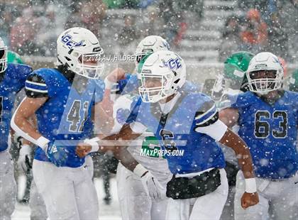 Thumbnail 1 in Gardner-Edgerton vs. Derby (KSHSAA State Championship) photogallery.