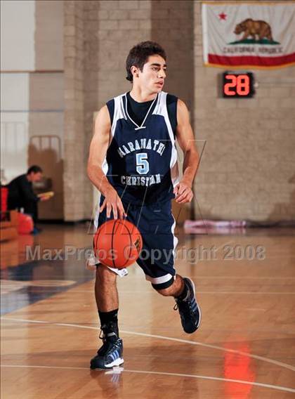Thumbnail 1 in Maranatha Christian vs. Apple Valley (MaxPreps Holiday Classic) photogallery.