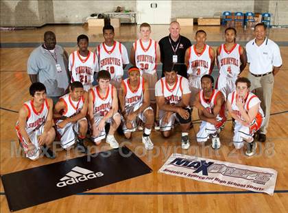 Thumbnail 1 in Maranatha Christian vs. Apple Valley (MaxPreps Holiday Classic) photogallery.