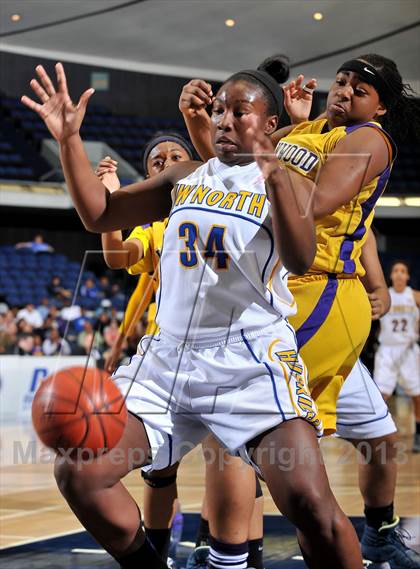 Thumbnail 2 in Lynwood vs. JW North (CIF SS DIV 2AA Final) photogallery.