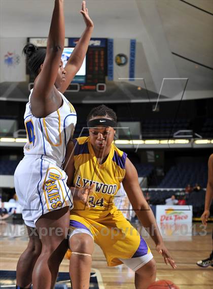 Thumbnail 3 in Lynwood vs. JW North (CIF SS DIV 2AA Final) photogallery.