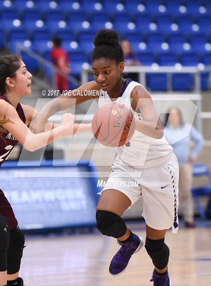 Thumbnail 3 in Marshall vs Warren photogallery.