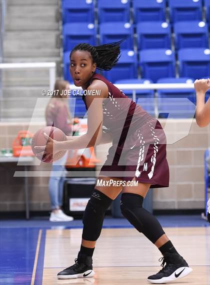 Thumbnail 3 in Marshall vs Warren photogallery.