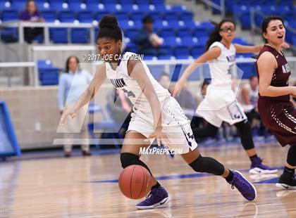 Thumbnail 3 in Marshall vs Warren photogallery.