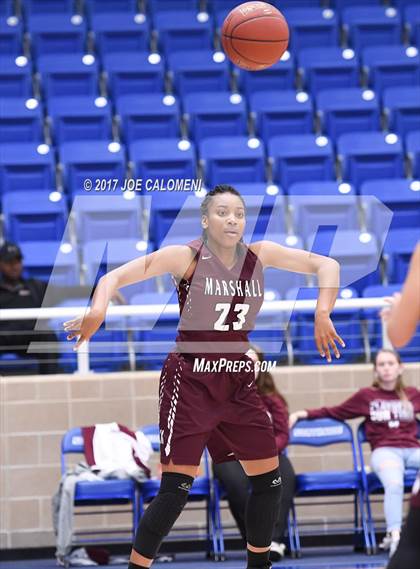 Thumbnail 3 in Marshall vs Warren photogallery.