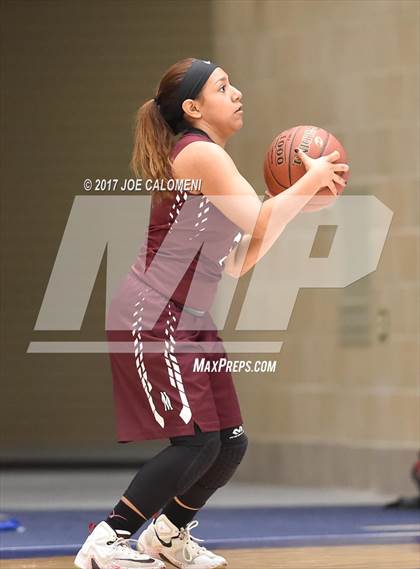 Thumbnail 1 in Marshall vs Warren photogallery.