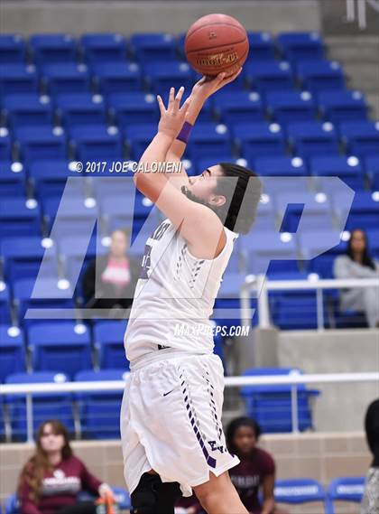 Thumbnail 2 in Marshall vs Warren photogallery.