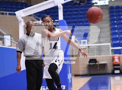 Thumbnail 3 in Marshall vs Warren photogallery.