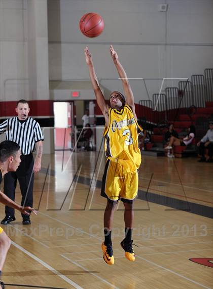Thumbnail 2 in Edgewood vs Bosco Tech (Sierra Vista Dons Classic) photogallery.