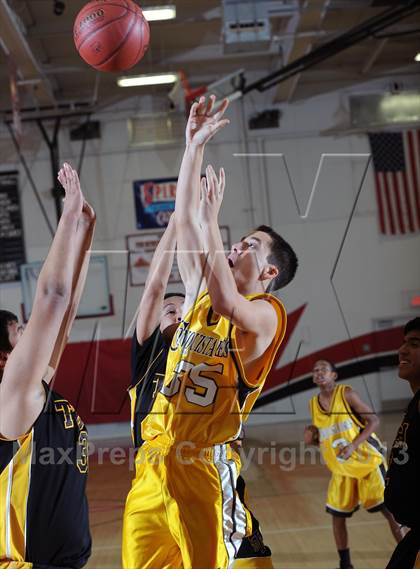 Thumbnail 2 in Edgewood vs Bosco Tech (Sierra Vista Dons Classic) photogallery.