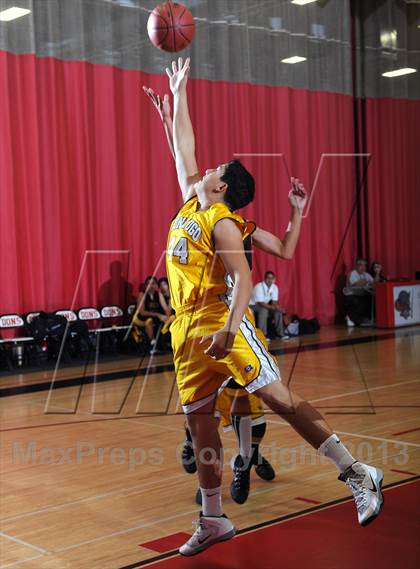 Thumbnail 2 in Edgewood vs Bosco Tech (Sierra Vista Dons Classic) photogallery.