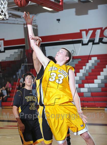 Thumbnail 3 in Edgewood vs Bosco Tech (Sierra Vista Dons Classic) photogallery.