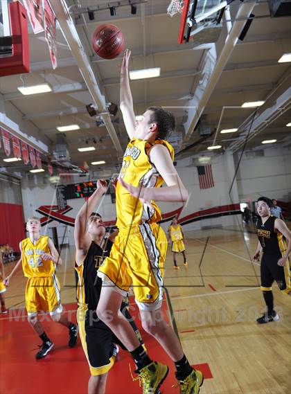 Thumbnail 3 in Edgewood vs Bosco Tech (Sierra Vista Dons Classic) photogallery.