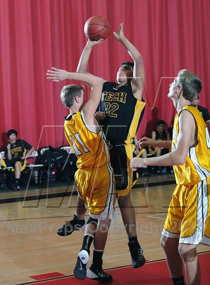 Thumbnail 1 in Edgewood vs Bosco Tech (Sierra Vista Dons Classic) photogallery.
