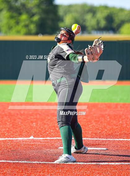 Thumbnail 3 in Georgetown vs Santa Fe (UIL 5A Reg III Semifinal) photogallery.