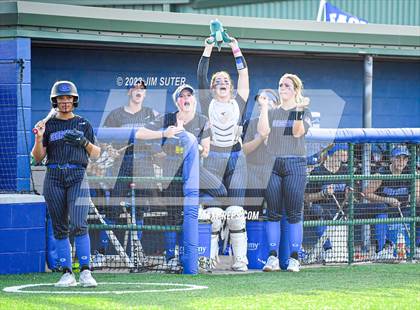 Thumbnail 2 in Georgetown vs Santa Fe (UIL 5A Reg III Semifinal) photogallery.