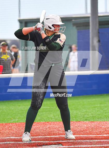 Thumbnail 2 in Georgetown vs Santa Fe (UIL 5A Reg III Semifinal) photogallery.