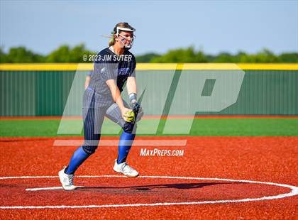 Thumbnail 1 in Georgetown vs Santa Fe (UIL 5A Reg III Semifinal) photogallery.