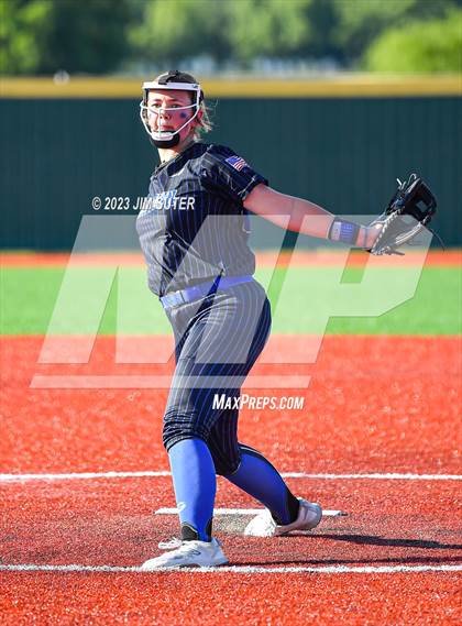 Thumbnail 1 in Georgetown vs Santa Fe (UIL 5A Reg III Semifinal) photogallery.