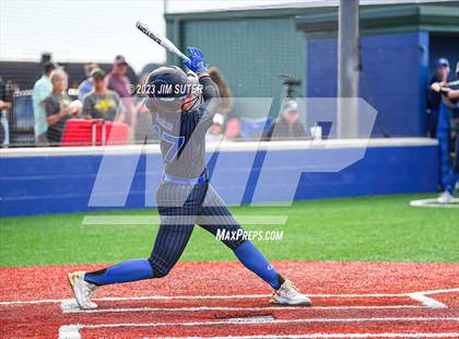Thumbnail 1 in Georgetown vs Santa Fe (UIL 5A Reg III Semifinal) photogallery.