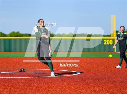 Thumbnail 1 in Georgetown vs Santa Fe (UIL 5A Reg III Semifinal) photogallery.