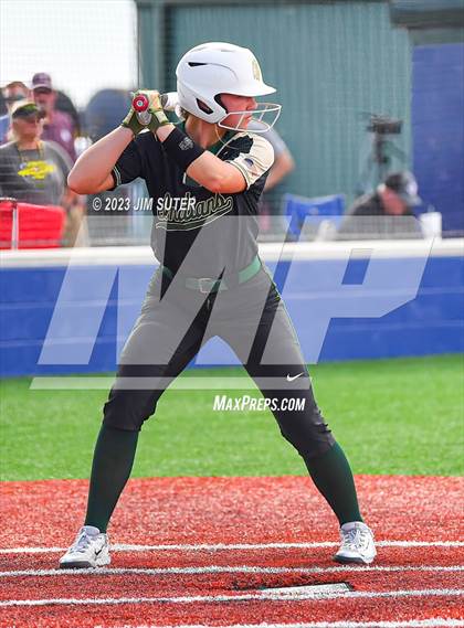 Thumbnail 2 in Georgetown vs Santa Fe (UIL 5A Reg III Semifinal) photogallery.