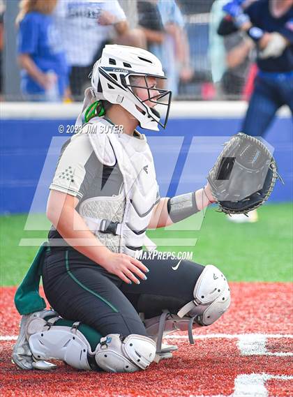 Thumbnail 1 in Georgetown vs Santa Fe (UIL 5A Reg III Semifinal) photogallery.