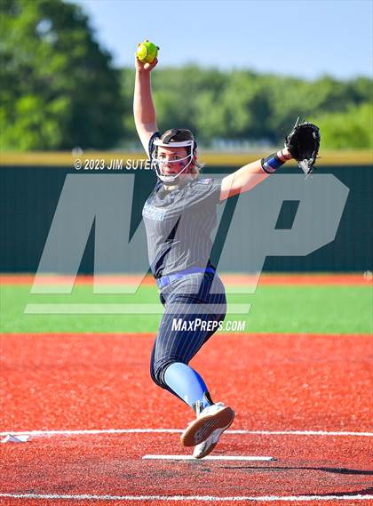 Thumbnail 3 in Georgetown vs Santa Fe (UIL 5A Reg III Semifinal) photogallery.
